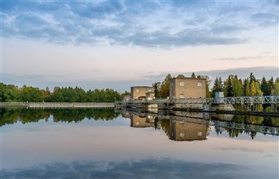 Imatra Staudamm bei Sonnenuntergang